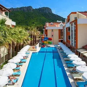 Hotel Lavia Kemer