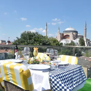 Seven Dreams **** Estambul